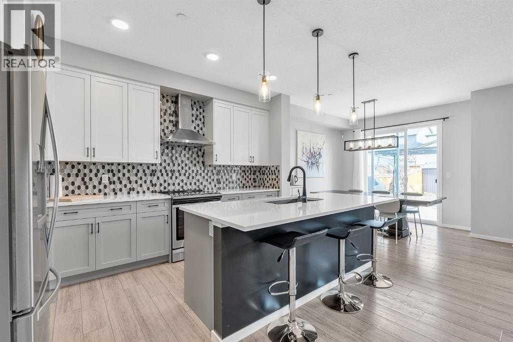 Photo of 98 Lucas Crescent NW, Calgary, AB T3G 3M9 (MLS # A2292462)