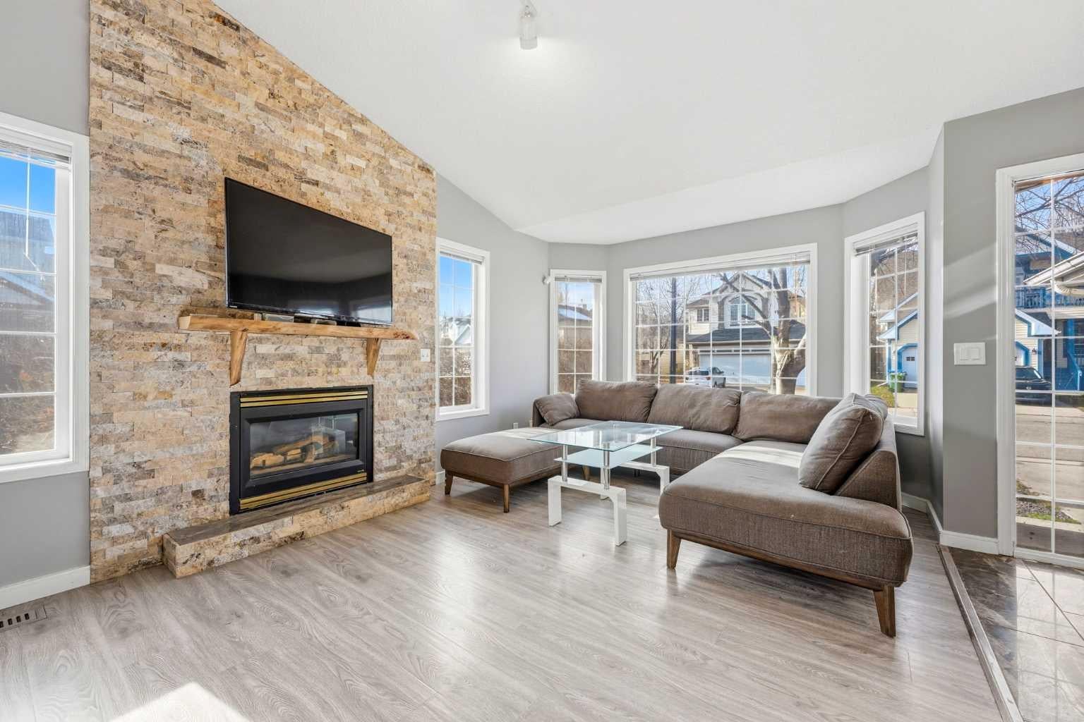 175 Lakeview Cove