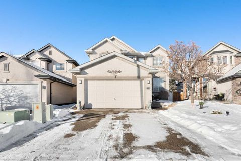 25 Cranwell Place SE Calgary AB T3M 1A2