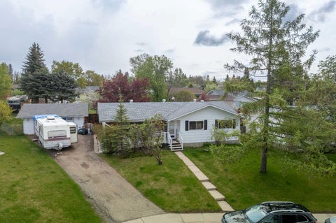 Photo of 5319 55 Street, Rocky Mountain House, AB T4T 1H3 (MLS # A2352895)