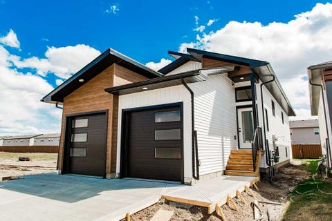 Photo of 9525 114 Avenue, Clairmont, AB T8X 0W7 (MLS # A2343566)