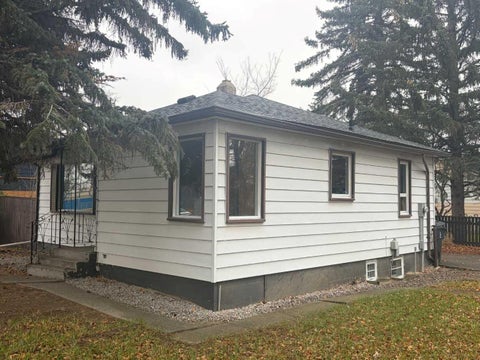 Photo of 1264 4 Avenue N, Lethbridge, AB T1H 0L1 (MLS # A2355266)