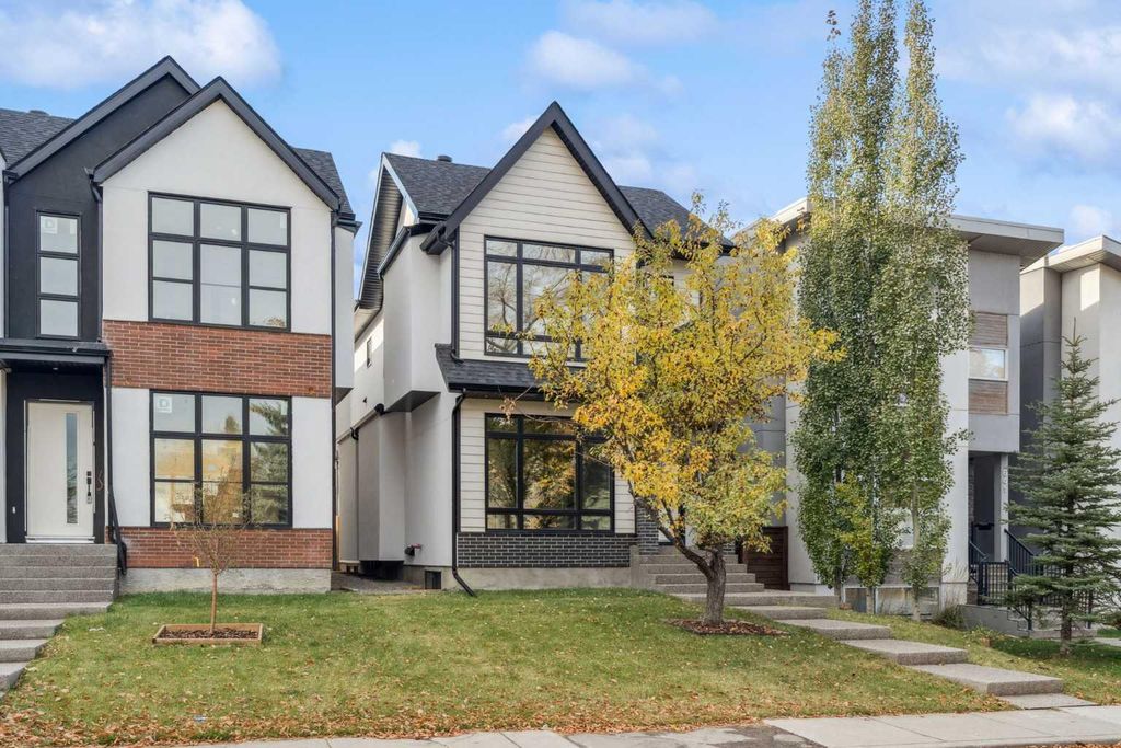 Photo of 643 36 Street SW, Calgary, AB T3C 1R1 (MLS # A2265980)