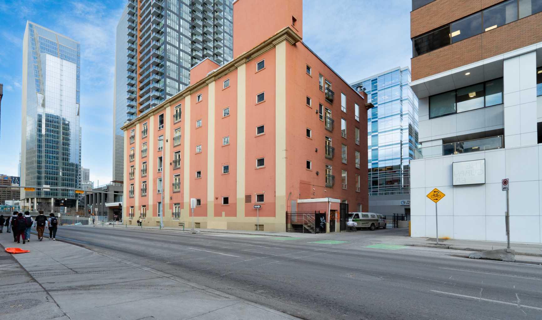 535 10 Avenue SW 305