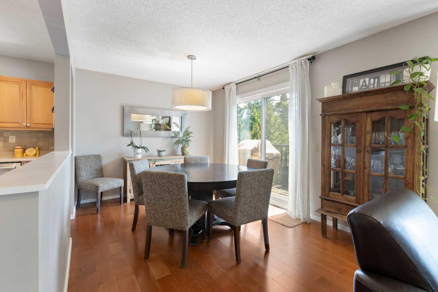 224 Sandstone Place NW