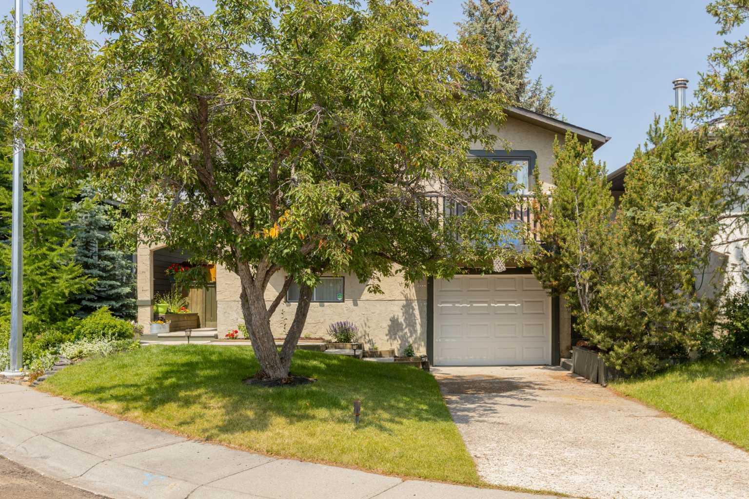 224 Sandstone Place NW