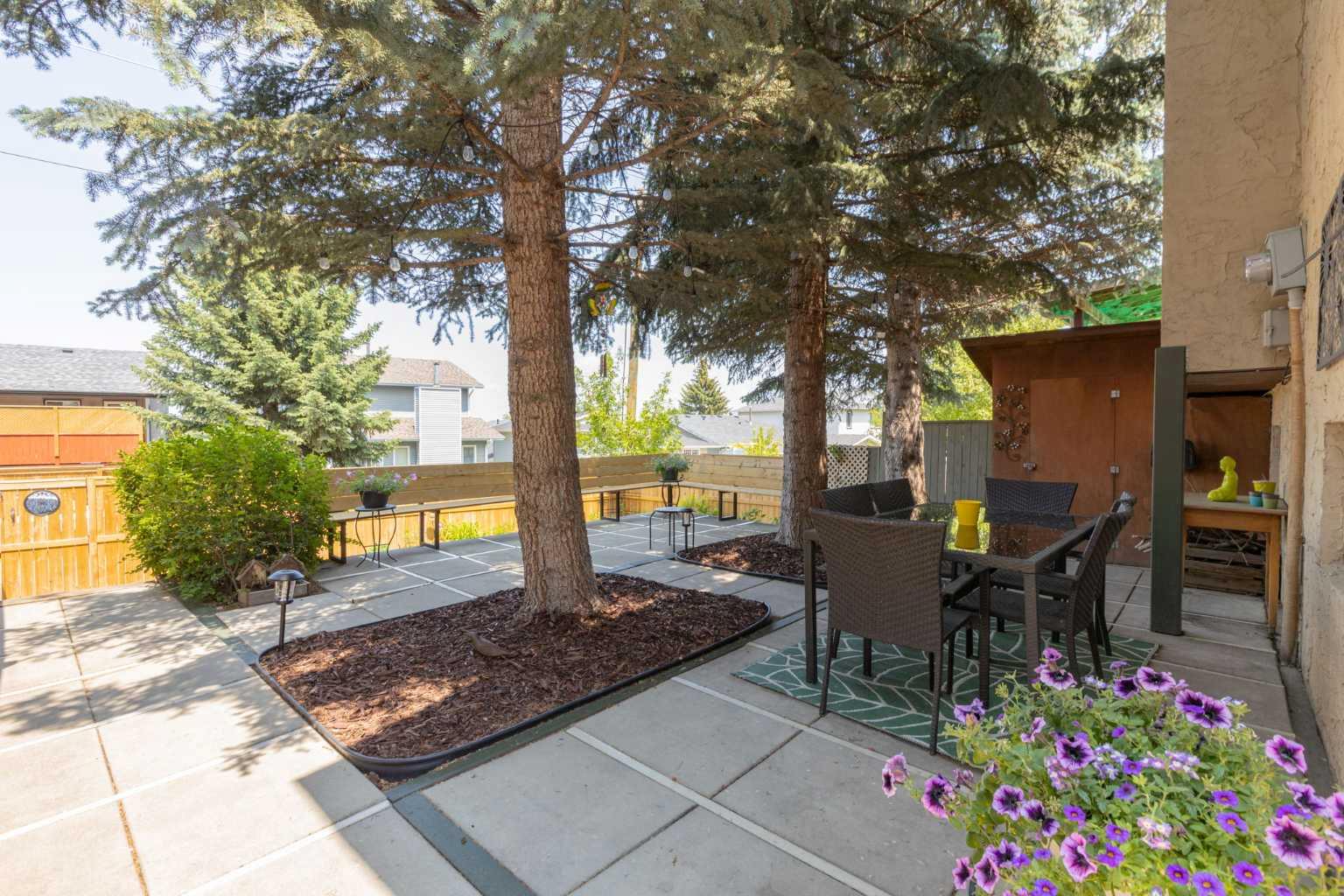 224 Sandstone Place NW