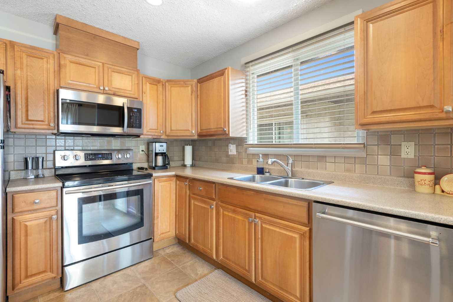 224 Sandstone Place NW