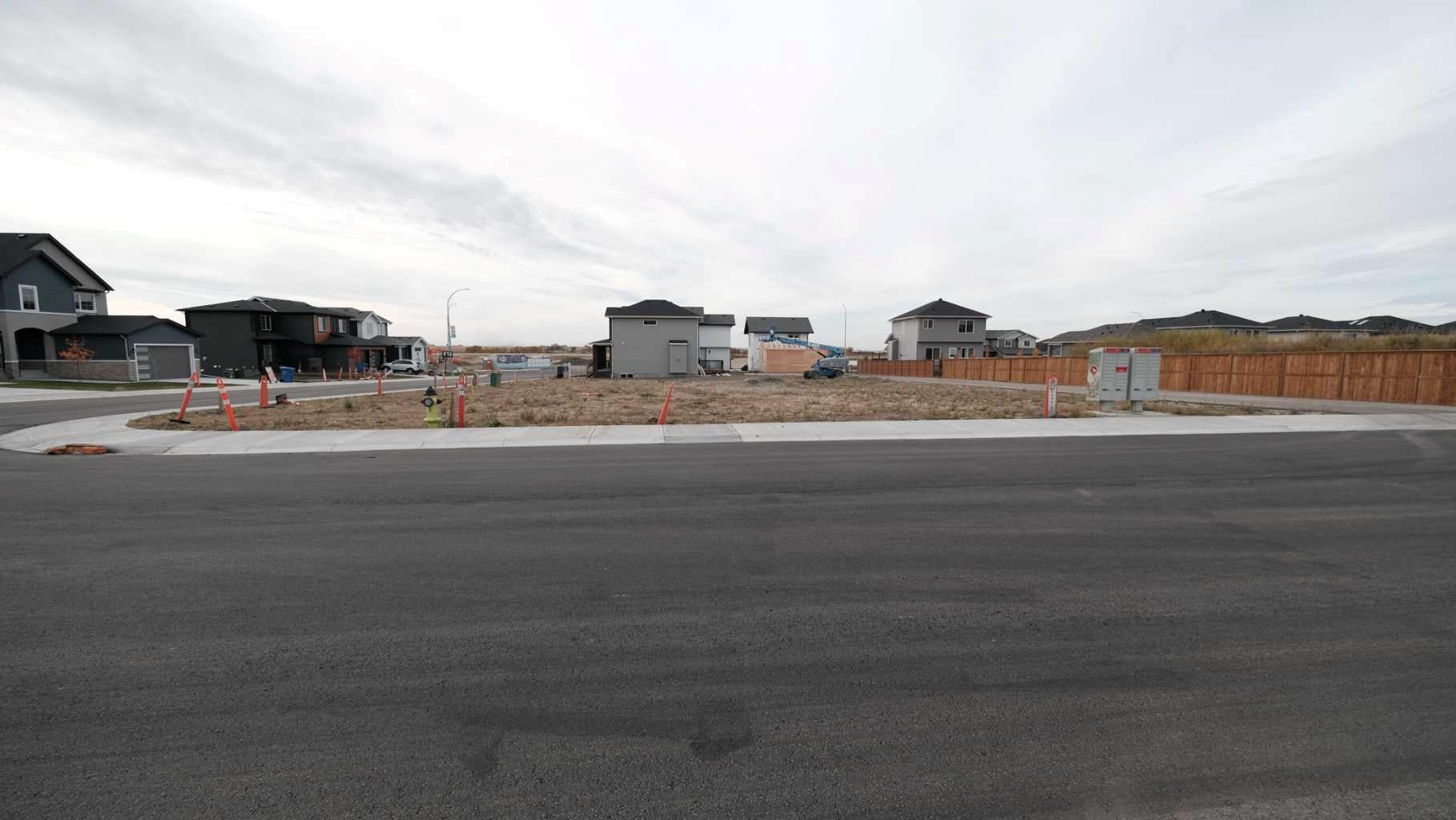 4 Lakewood Way