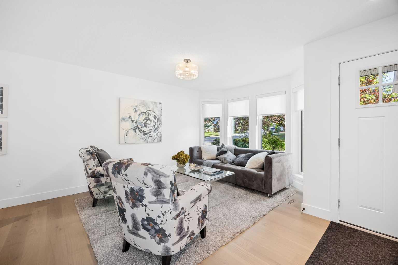 60 Strathcona Road SW