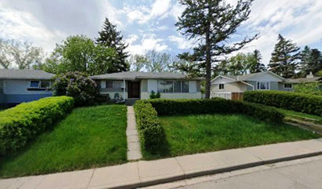 Photo of 4431 Greenview Drive NE, Calgary, AB T2E 5R3 (MLS # A2352490)