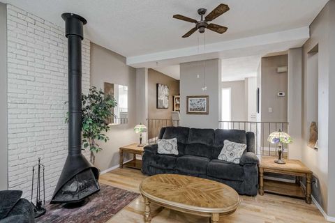 5340 17 Avenue SW 207 Calgary AB T3M 6M3