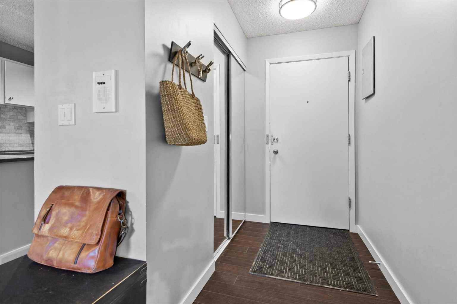 1001 68 Avenue SW 205