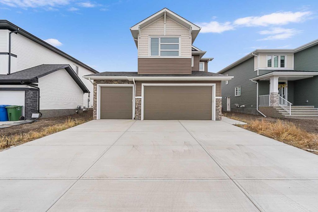 Photo of 72 Dawson Wharf Mount, Chestermere, AB T1X 2X6 (MLS # A2315674)