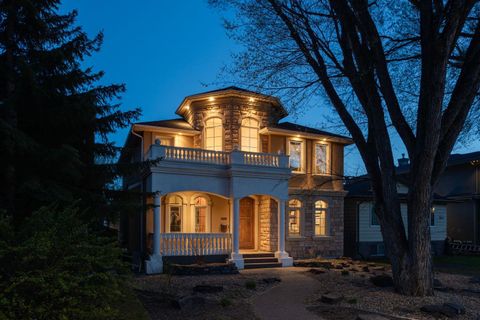 2609 7 Avenue NW Calgary AB T2N 1A6