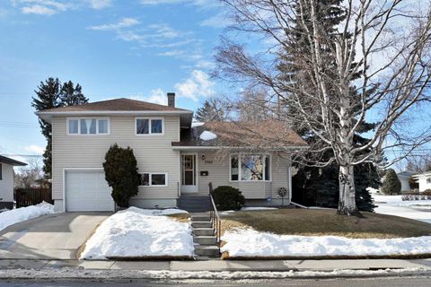 7703 5 Street SW Calgary AB T2V 1C1