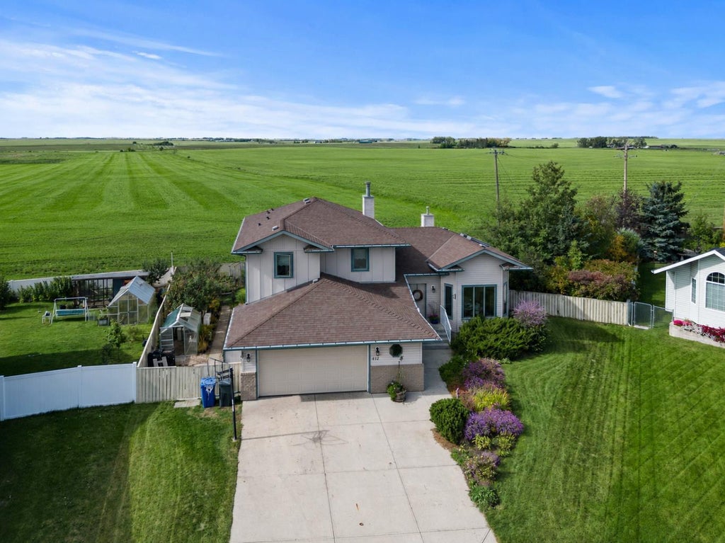 Photo of 412 Harrison Court, Crossfield, AB T0M 0S0 (MLS # A2327407)