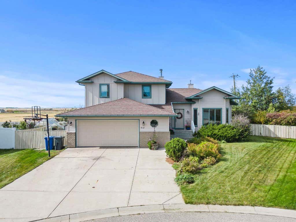 Photo of 412 Harrison Court, Crossfield, AB T0M 0S0 (MLS # A2327407)