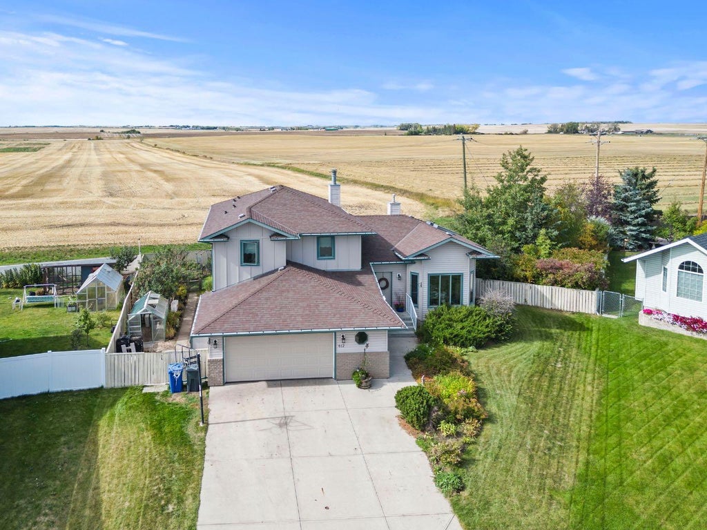 Photo of 412 Harrison Court, Crossfield, AB T0M 0S0 (MLS # A2327407)