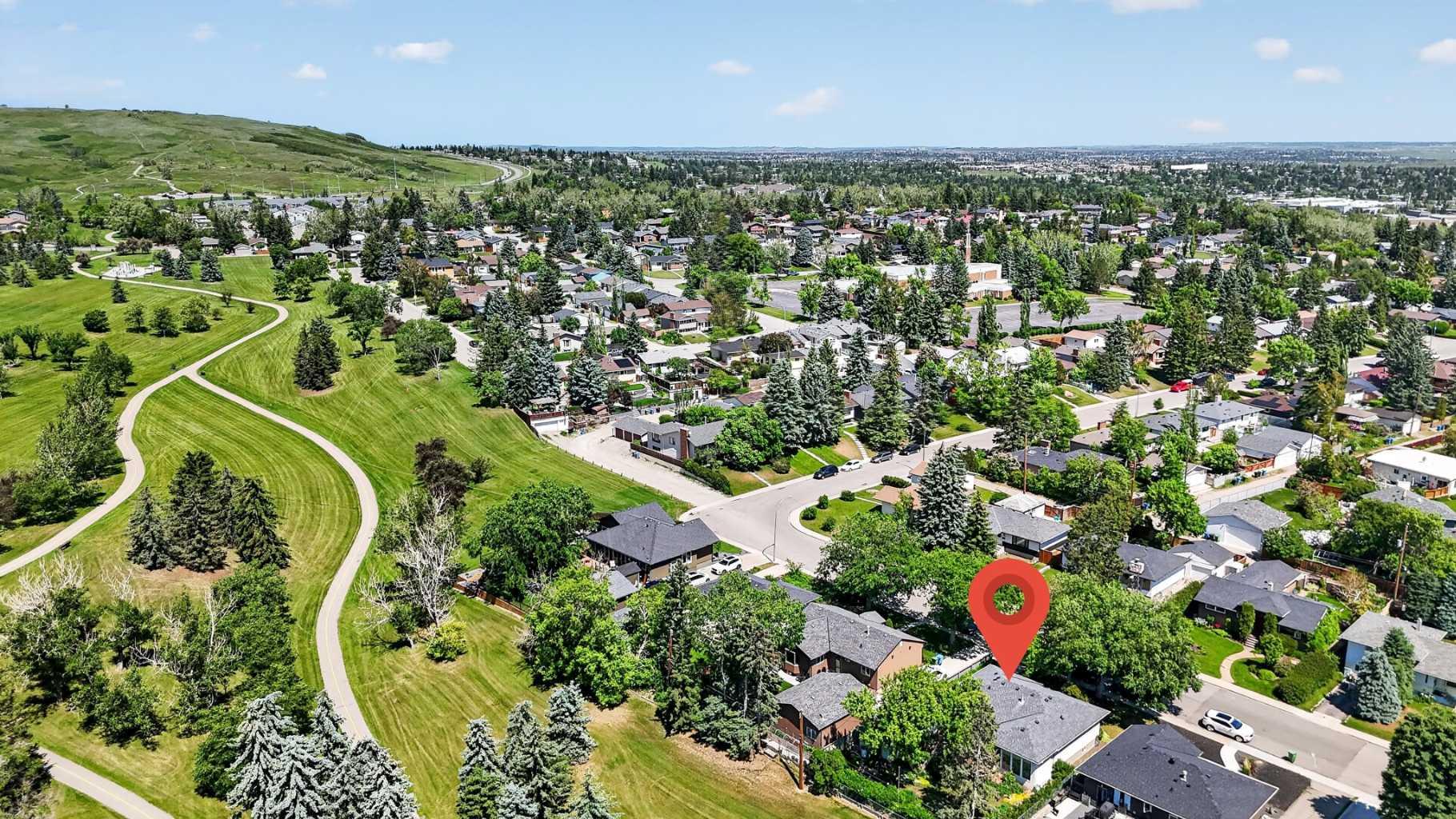 819 Thorneycroft Drive NW