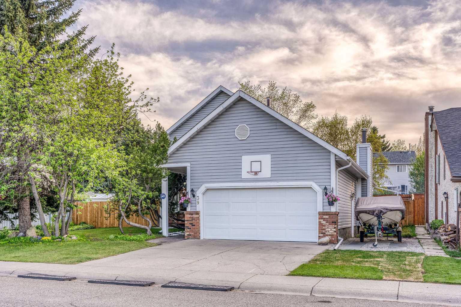39 Woodmont Way