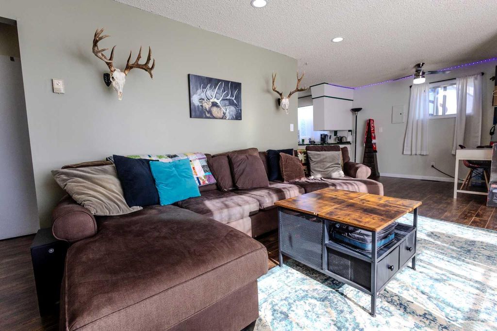 Photo of 712 3 Avenue NW, Slave Lake, AB T0G 2A1 (MLS # A2265158)