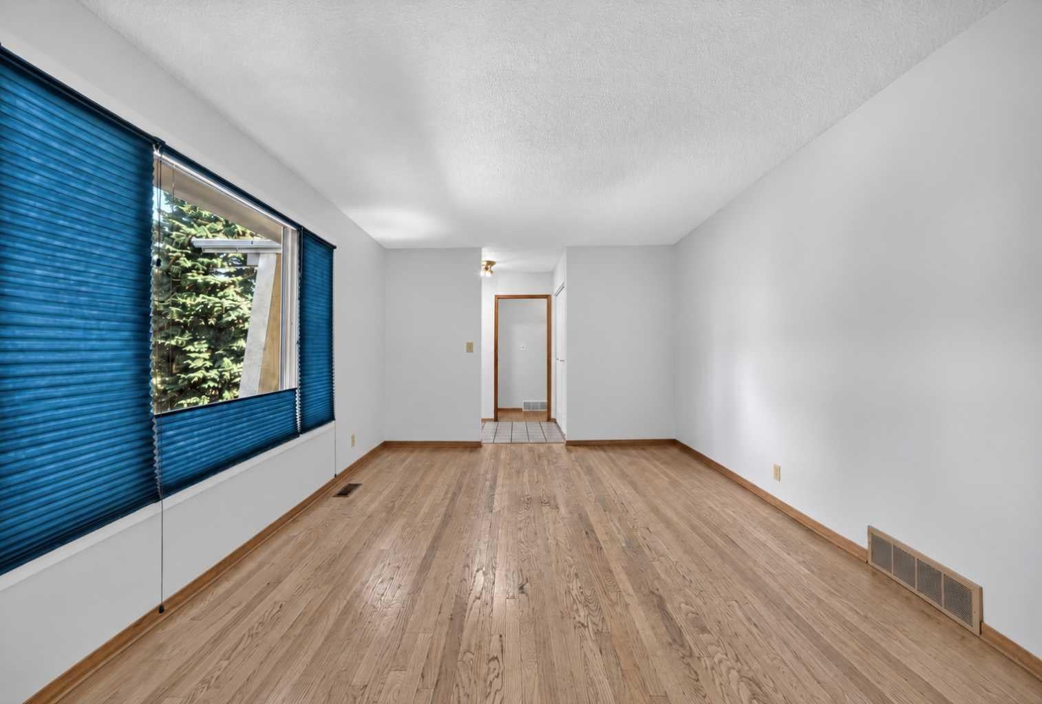 112 Queensland Place SE