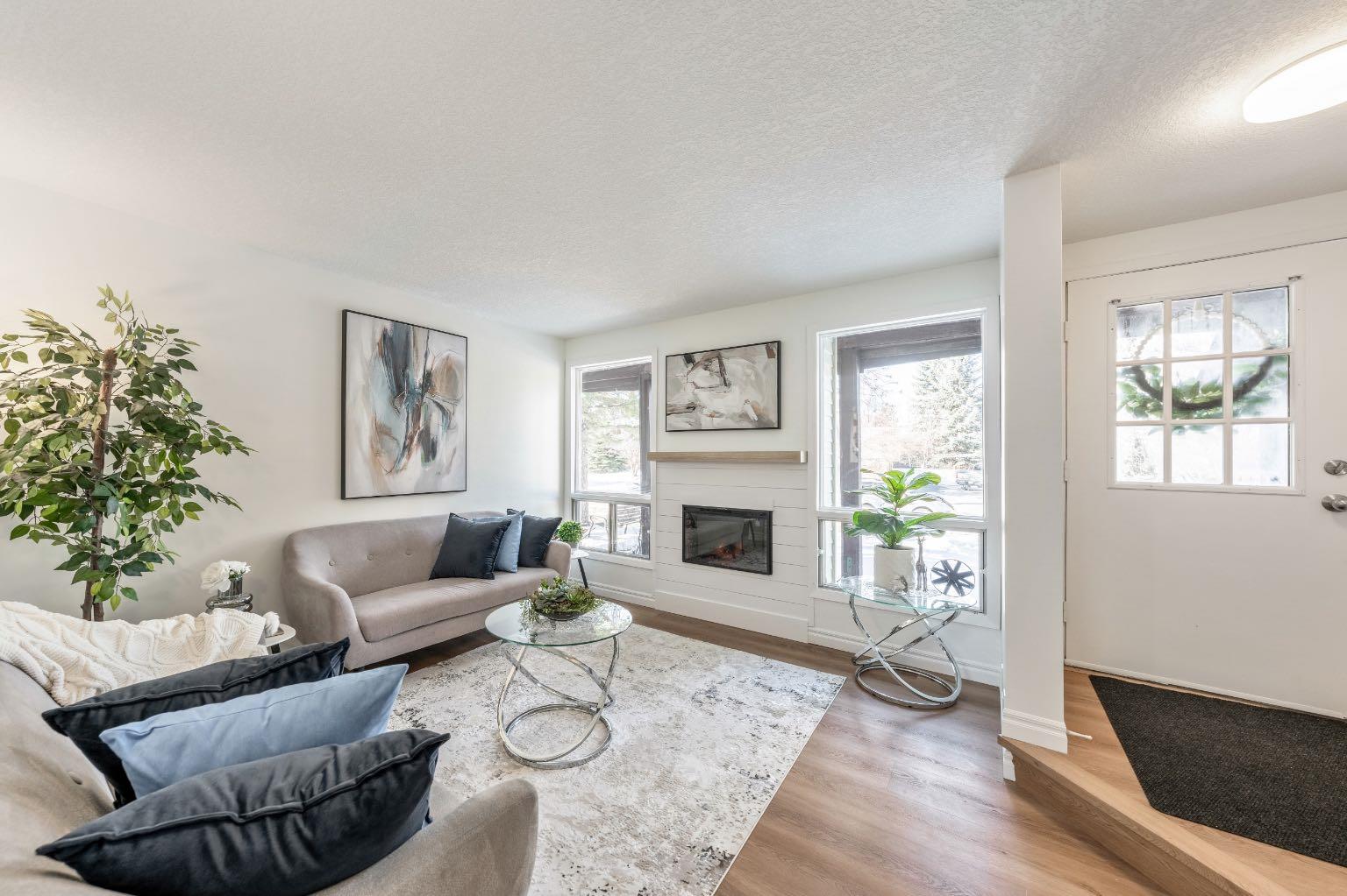 2213 Woodview Drive SW