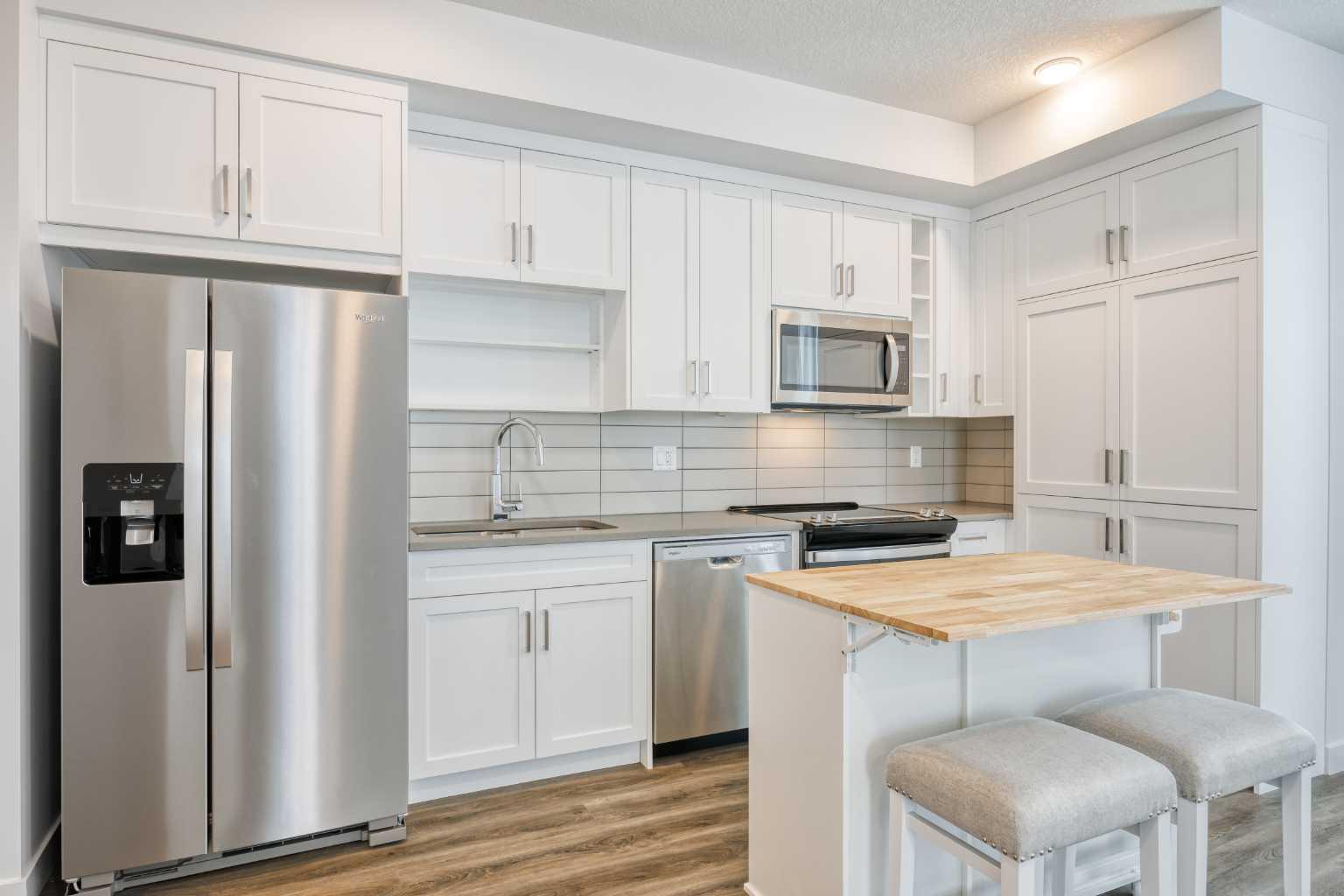 3932 University Avenue NW 303