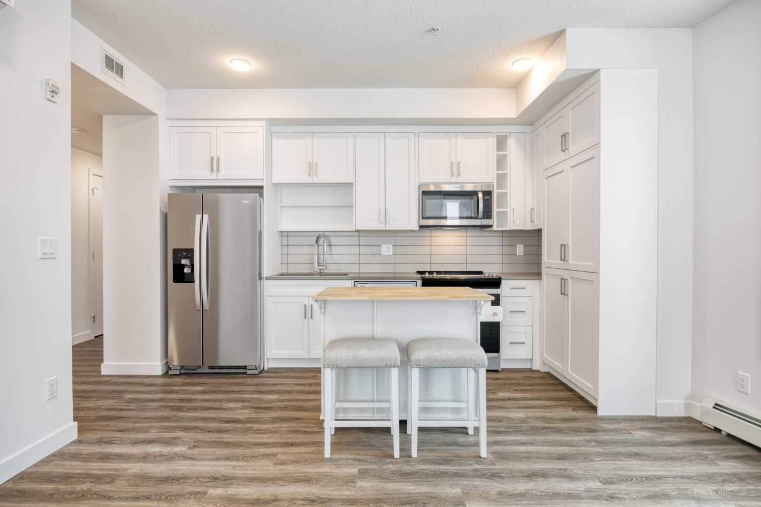 3932 University Avenue NW 303