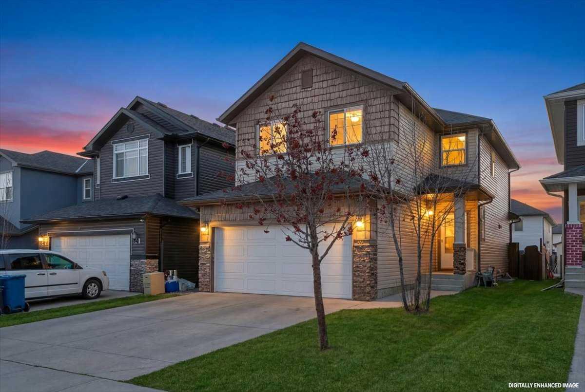 34 Saddlecrest Crescent NE