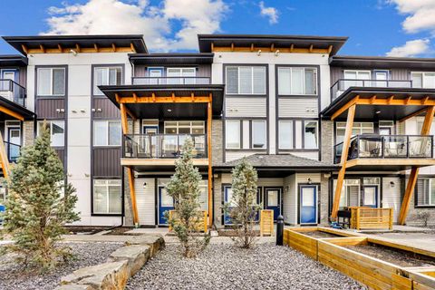 231 Savanna Walk NE Calgary AB T3J 0Y2