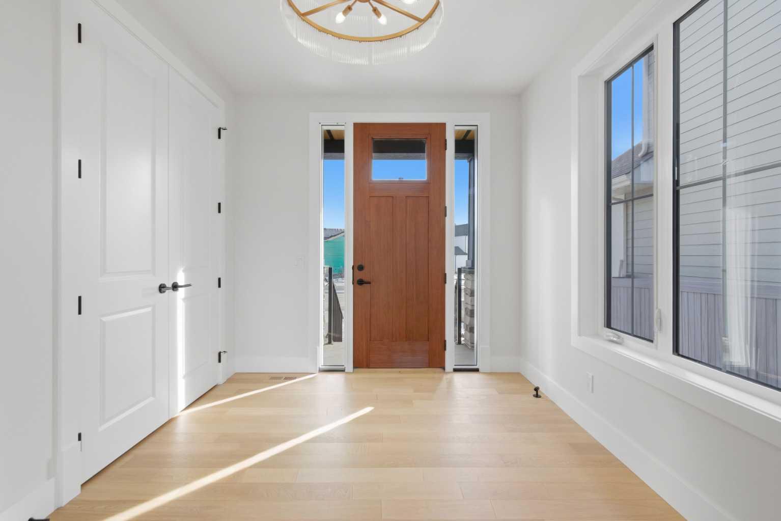 378 Bessborough Drive SW