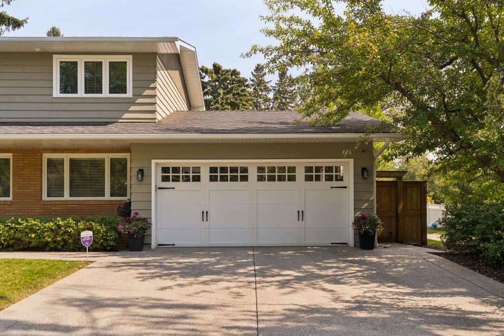Photo of 8 Maryland Place SW, Calgary, AB T2V 2E4 (MLS # A2341167)
