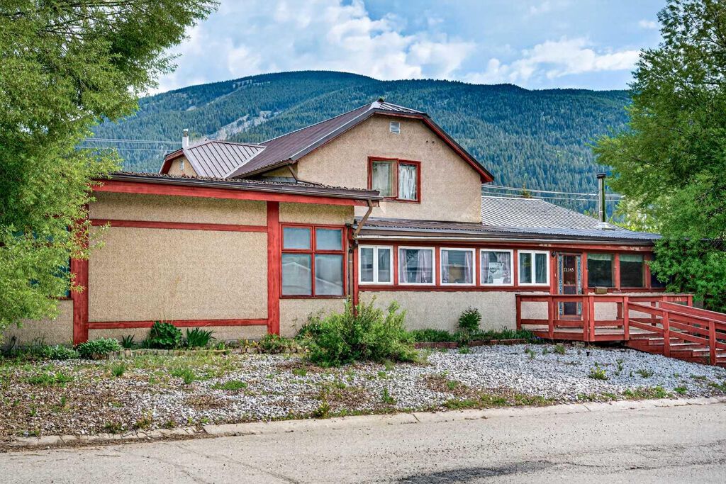 Photo of 12145 21Ave Ave, Blairmore, AB T0K 0E0 (MLS # A2315077)