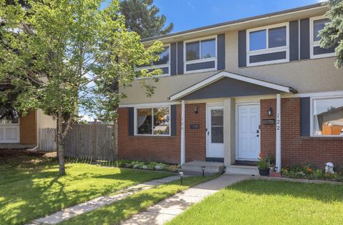 120 Pennsburg Way SE Calgary AB T2A 2J5