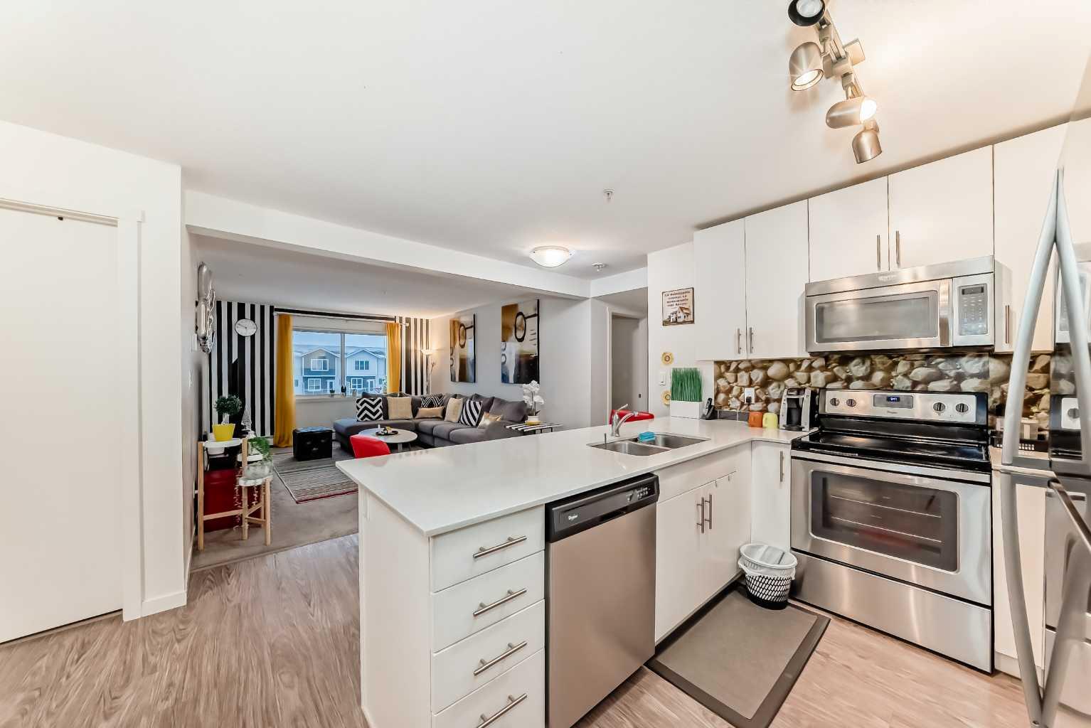 181 Skyview Ranch Manor NE 3302