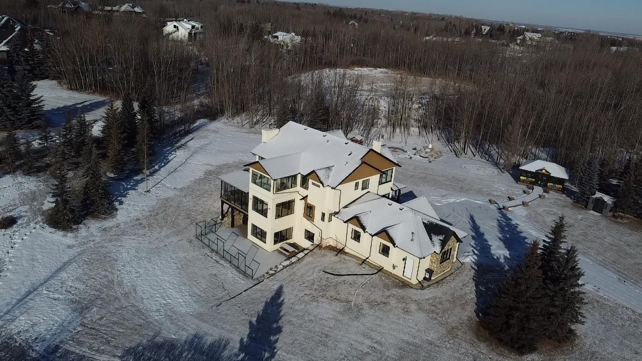 22 Bearspaw Summit Place