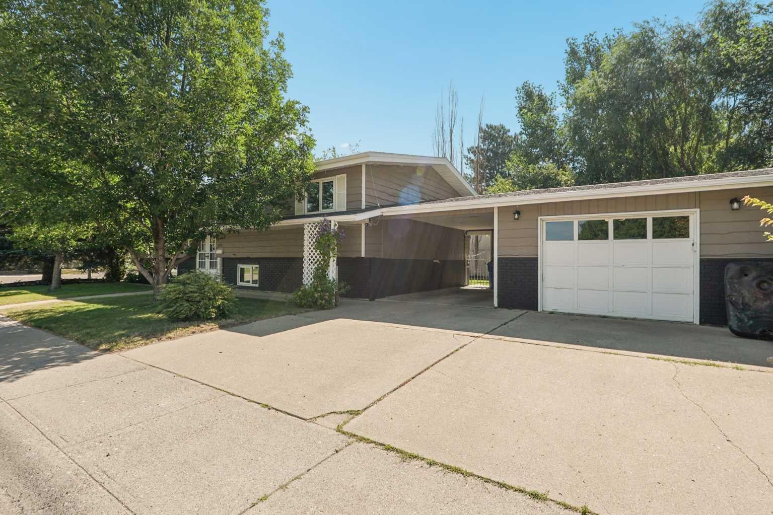 210 Dunkirk Street S