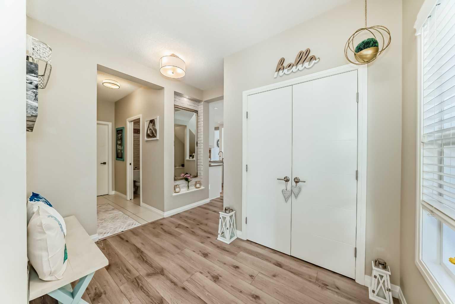 212 Auburn Meadows Crescent SE