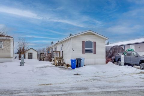 Photo of 164 Grandview Crescent, Fort McMurray, AB T9H 4X8 (MLS # A2287559)