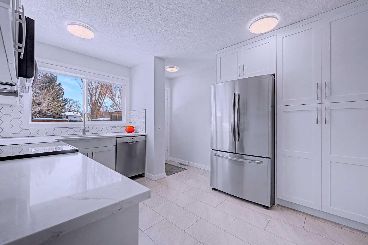 2815 Palliser Drive SW 7