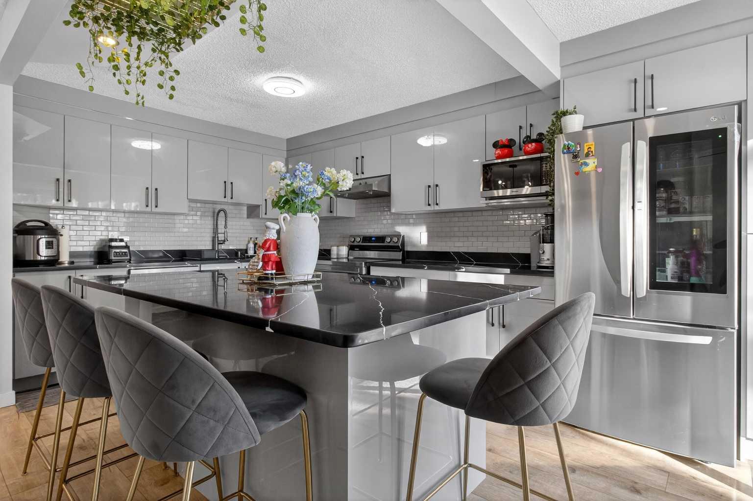 77 Summerfield Road SE