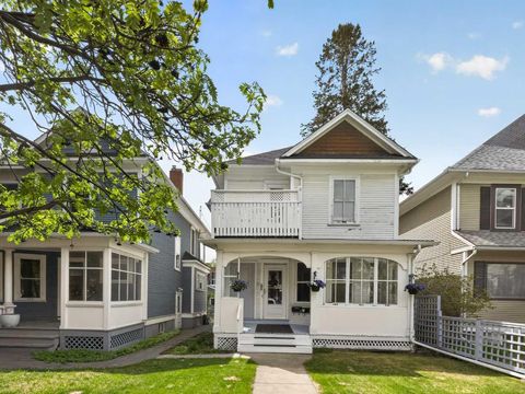 Photo of 317 21 Avenue SW, Calgary, AB T2S 0G7 (MLS # A2312990)