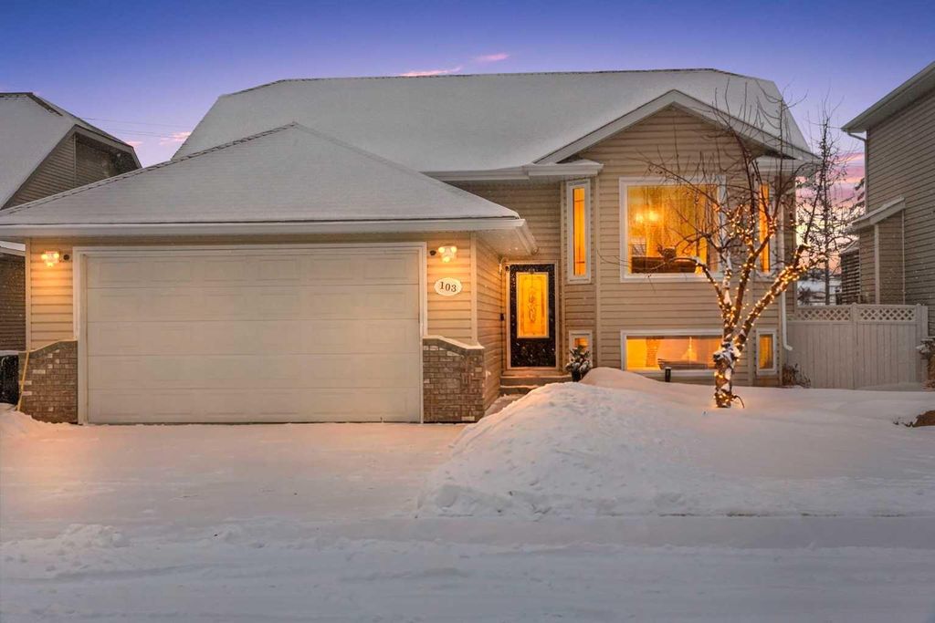 Photo of 103 Adams Close N, Red Deer, AB T4R 3C7 (MLS # A2289679)