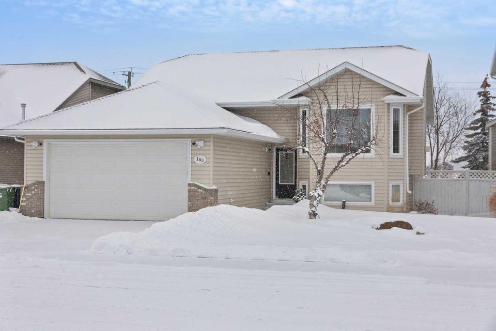 Photo of 103 Adams Close N, Red Deer, AB T4R 3C7 (MLS # A2289679)