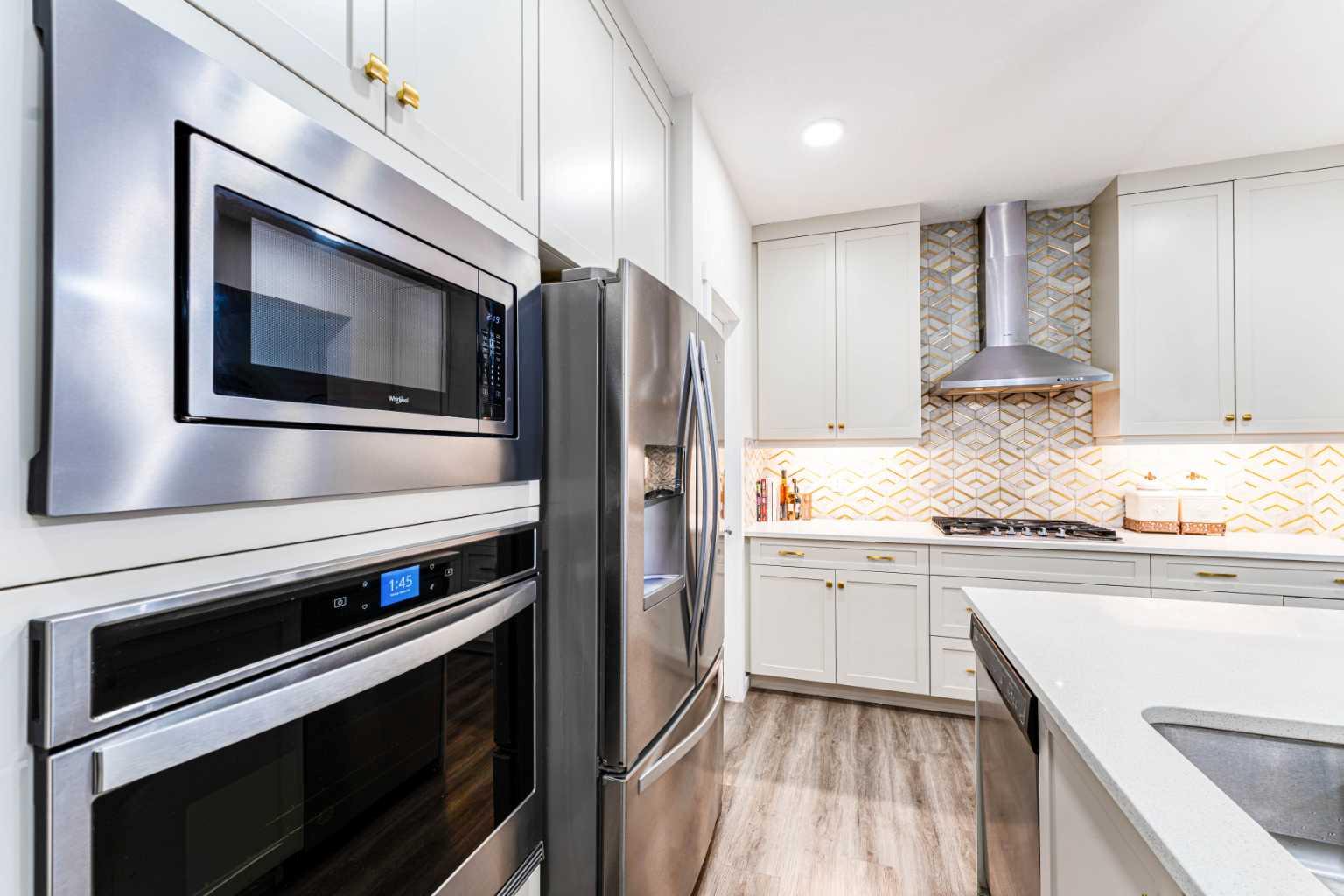 156 Savanna Drive NE