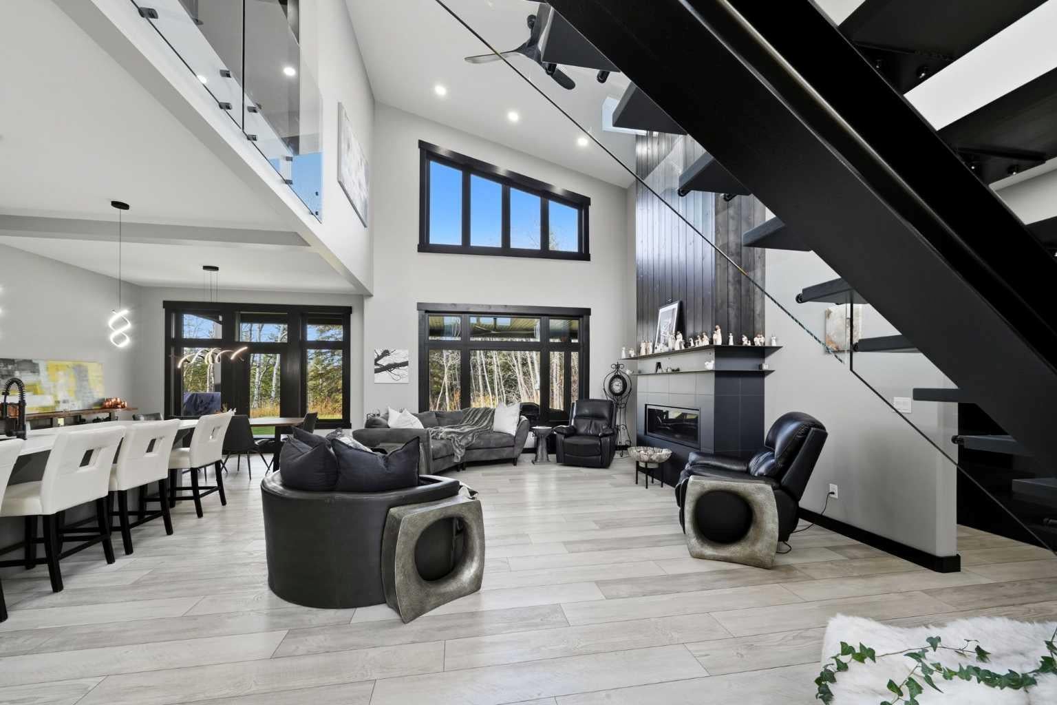 28120 Township Road 404 8