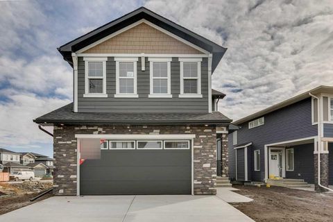 22 Wintergreen Bend Okotoks AB T1S 5X8