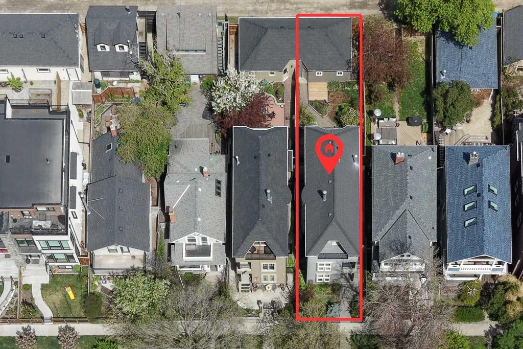 Photo of 216 4 Avenue NE, Calgary, AB T2E 0J1 (MLS # A2312698)